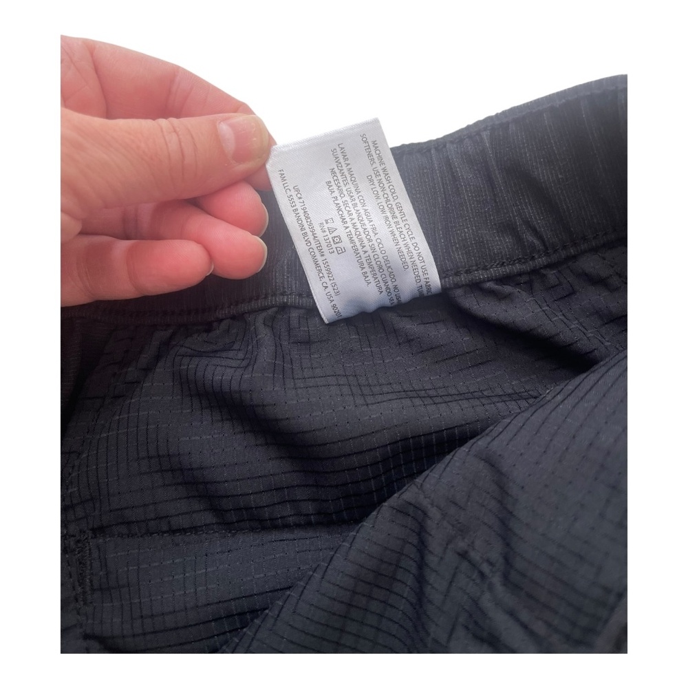 Banana Republic Men's Comfort Flat Front Shorts Black size 36 golf fast dry - Picture 7 of 12
